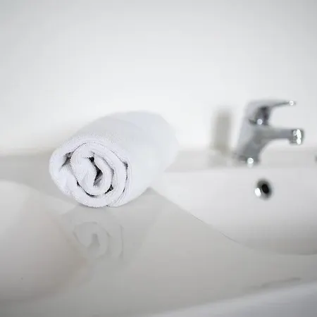 Casa Cactus Toulouse: Piscine Privative